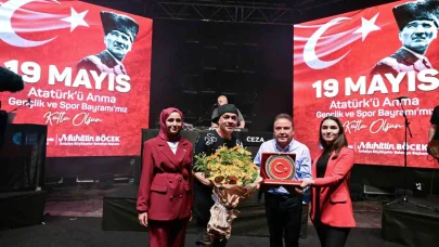 Antalyalılar 19 Mayıs’ta tek yürek oldu