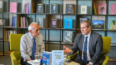 Antalya’nın belleğine yolculuk: Kent tarihçisi Çimrin’in yeni kitapları tanıtıldı