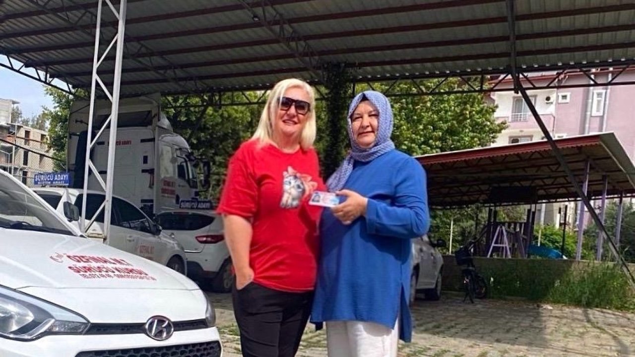 Azmiyle 56 yaşında ehliyeti aldı, herkese örnek oldu