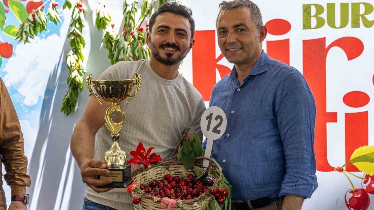 Burmahan’da ilk kez kiraz festivali düzenlendi