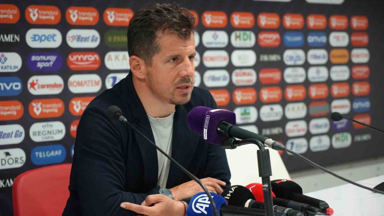 Emre Belözoğlu: "Bizi ligde tutan iç saha performansımız oldu"