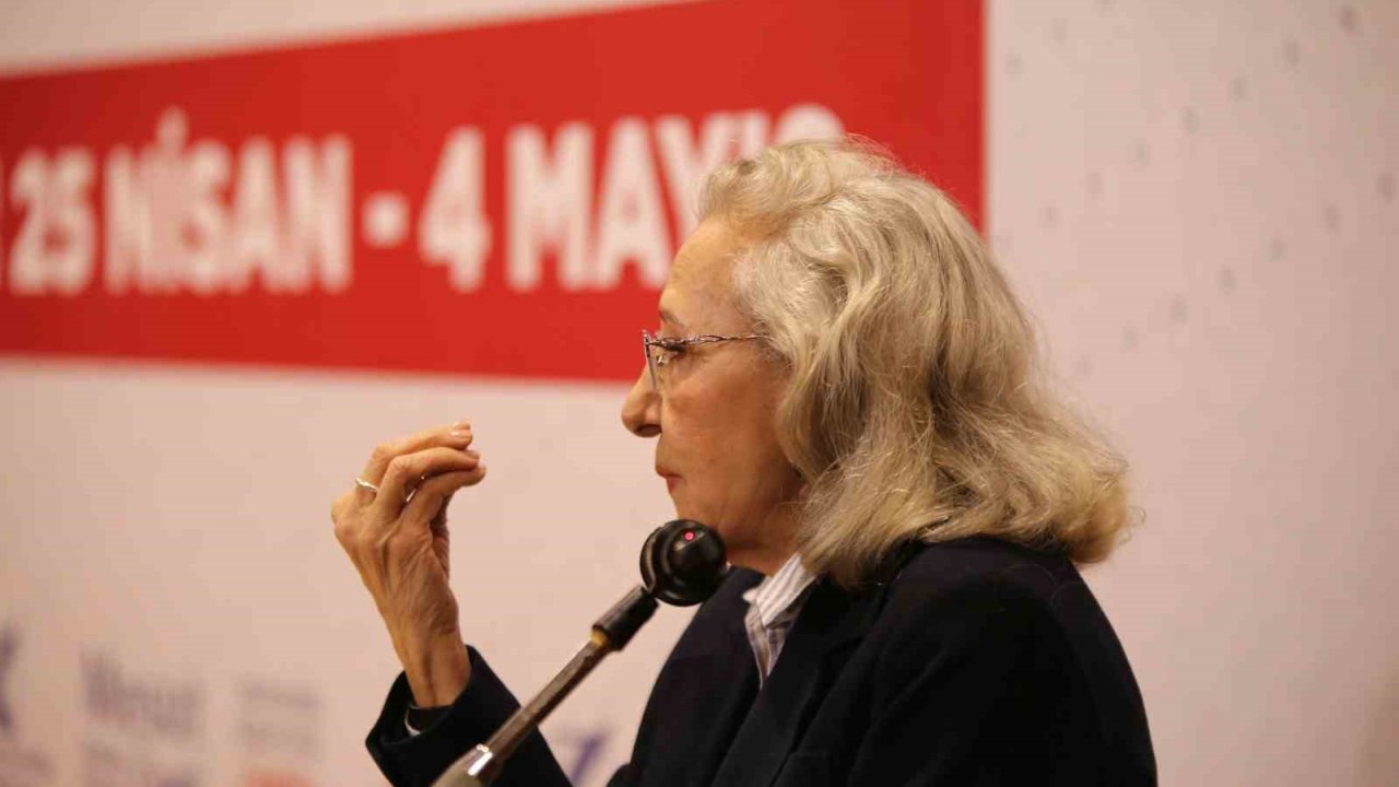İnci Aral Kepez Kitap Fuarı’nda okurlarıyla buluştu