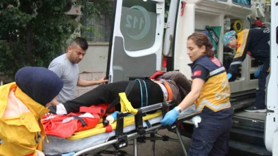 Kamyonet ile çarpışan motosikletin sürücüsü yaralandı