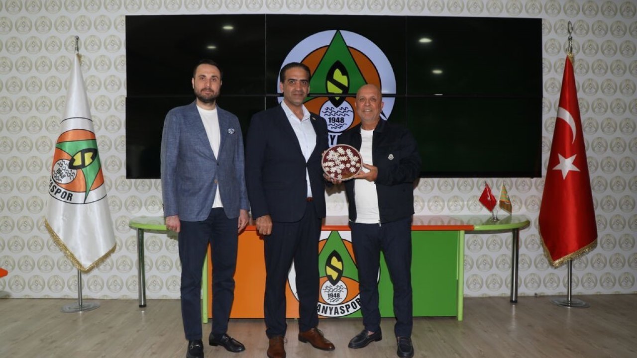 KKTC Çalışma ve Sosyal Güvenlik Bakanı Gardiyanoğlu’ndan, Çavuşoğlu’na taziye ziyareti