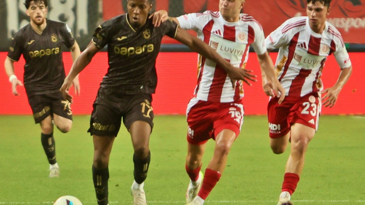 Trendyol Süper Lig: Antalyaspor: 0 - Trabzonspor: 2 (Maç sonucu)