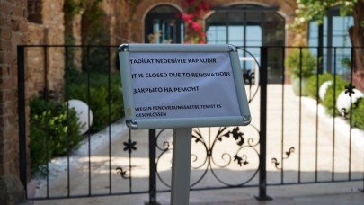 Plajdaki 1000 liralık şezlong ücreti, yarıya düşürüldü