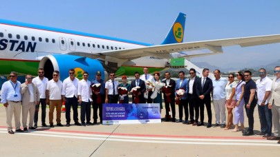 Özbekistan'dan tarihi uçuş