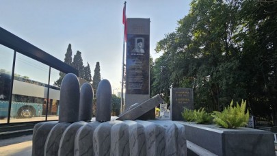 Antalya'nın kahramanı Yüzbaşı Aker'e anıt mezar