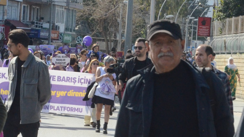 Gazeteci Zeki Özer hayatını kaybetti