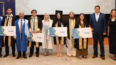 Dereceye giren genç mühendislere geleneksel Mustafa Sak ödülleri verildi