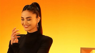 Elif Buse Doğan Kendi Şarkılarını Yeniden Yorumladı