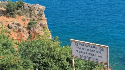 Antalya'da Falezlerde  Gençlerin Ölüm Atlayışları