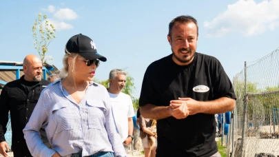 Ajda Pekkan’dan HEPAD’a ziyaret; hayvanseverlere sahiplenme çağrısında bulundu