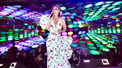 Kiraz Festivali’ne Roman Dansı, Kiraz Deseni ve Gülben Enerjisi Damga Vurdu!
