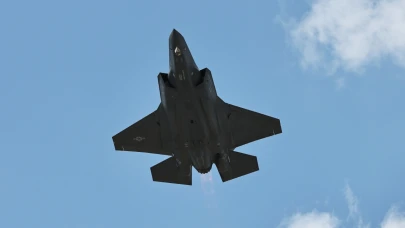 İran: Tahran'da İsrail'e ait bir F-35 düşürüldü