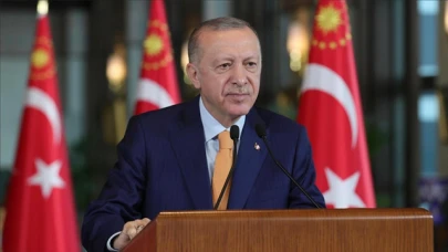 Cumhurbaşkanı Erdoğan: Bugün karne sevinci yaşayan yavrularımızı tebrik ediyorum