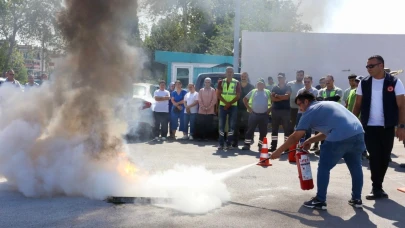 Kepez’de belediye personeline uygulamalı yangın eğitimi