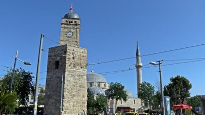 Nüfusu gündüz 82, gece 10 bin