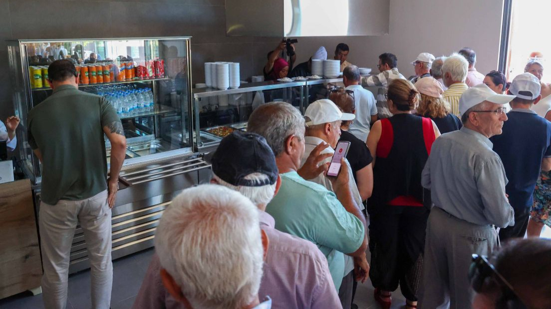 Antalya Büyükşehir Belediyesi Kent Lokantası hizmete girdi