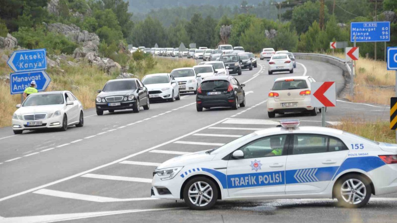 Antalya’da araç artış oranı nüfus artış oranını solladı, trafikte 1,6 milyon taşıt