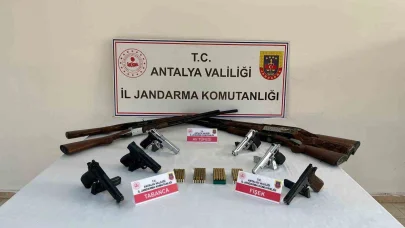 Antalya’da jandarmadan kaçak silah operasyonu