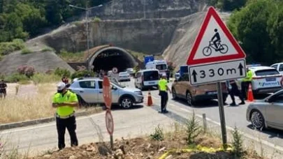 (Düzeltme) Antalya’da Kemer yolunda feci kaza: 2 ölü, 4 yaralı