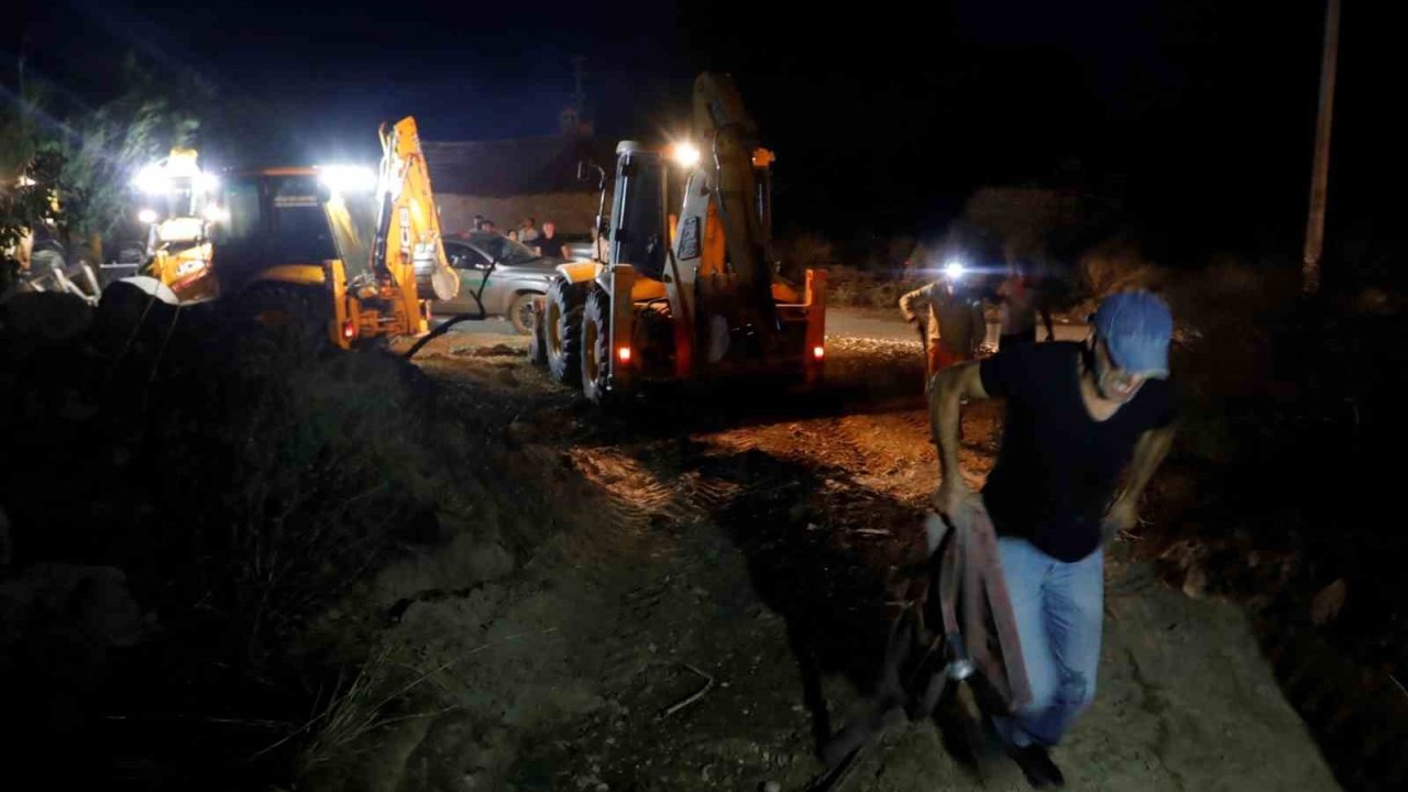 İzmir’deki orman yangını haberlerini izlerken alevleri kapısında buldu