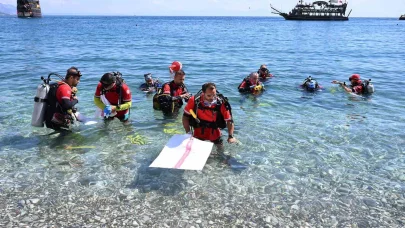 Kemer’de deniz dibi ve sahil temizliği etkinliği