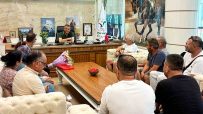 Manavgat Belediye Başkanı Kara, pazar esnafını dinledi