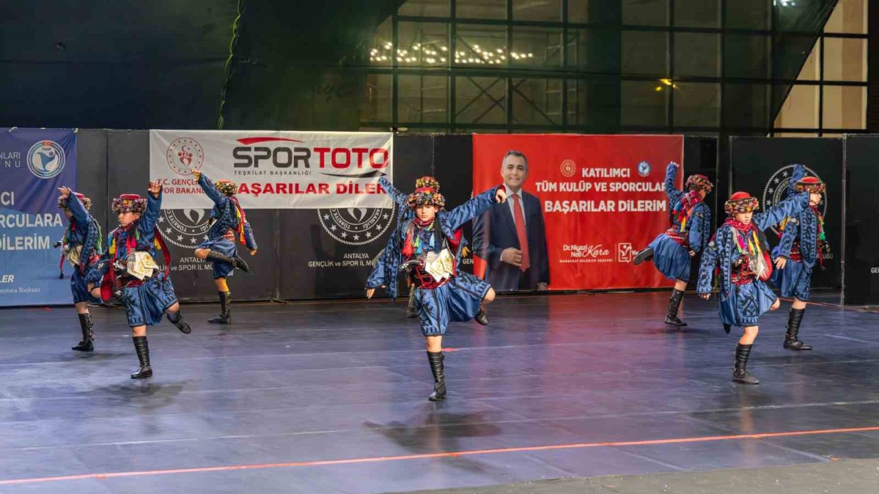 Minikler Türkiye Halk Oyunları Şampiyonası Manavgat’ta coşkuyla sona erdi