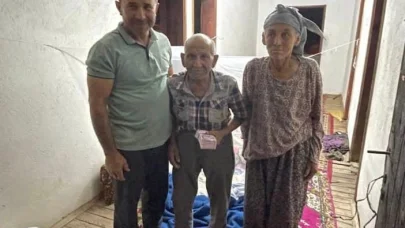 Yangında 80 bin lirasını kaybeden yaşlı adamın parası yenisiyle değiştirildi
