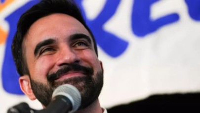New York belediye başkanlığı ön seçimini Müslüman aday Mamdani resmen kazandı