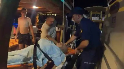 Araç yolu olmayan Kaleköy’de kalp krizi geçiren vatandaşa sahil güvenlik ekipleri yetişti
