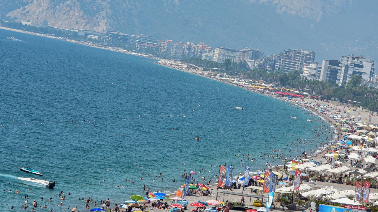 Antalya'da cuma günü rekor sıcaklık bekleniyor