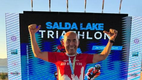 Salda Gölü’nde ilk triatlon heyecanı; ‘Demir Adam’ zirvede