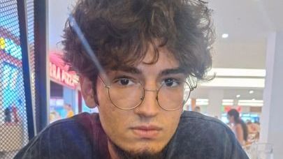 Savrulan otomobilin çarptığı Arda öldü