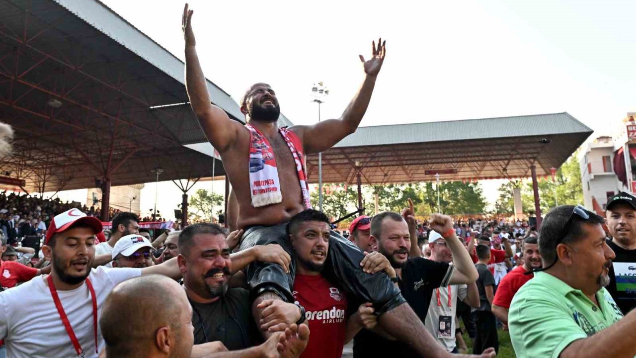 Altın kemer üçüncü kez Antalya’ya geldi, kutlama töreni şehitler nedeniyle ertelendi
