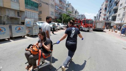 Antalya’da apartmanda çıkan yangında 7’si çocuk 10 kişi dumandan etkilendi