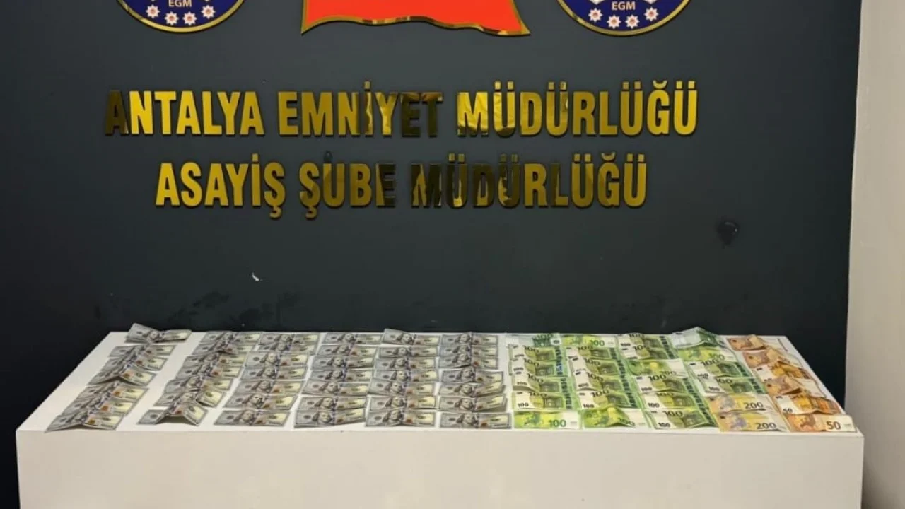 Antalya’da evden 2 milyon liralık altın ve döviz hırsızlığı