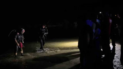 Irmağa kaçan topu almak isterken akıntıya kapılan lise öğrencisi gözlerden kayboldu