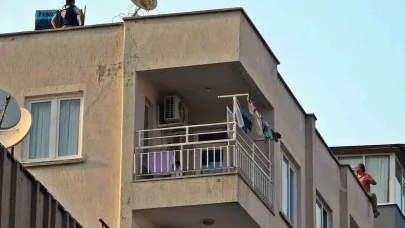 Karısına kızıp çatıya çıktı, itfaiye erlerine köşe kapmaca oynattı