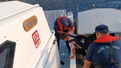 Kaş’ta 21 düzensiz göçmen ve 1 organizatör yakalandı