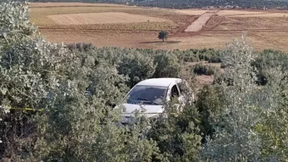 Kontrolden çıkan otomobilin camından fırlayan sürücü hayatını kaybetti