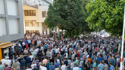 Manavgat’ta tutuklanan belediye başkanı Nefi Kara’ya destek mitingi