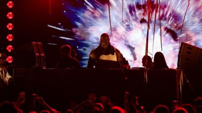Basketbol efsanesi Shaquille O'Neal'dan Antalya'da DJ performansı