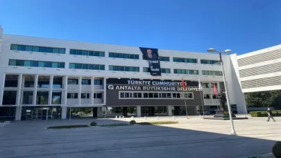 Antalya Büyükşehir Belediyesi’ne yönelik 195 milyonluk 'rüşvet' operasyonu; 17 gözaltı