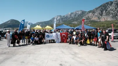 Balıkçı barınağında dip temizliği: 2 ton çöp çıkartıldı