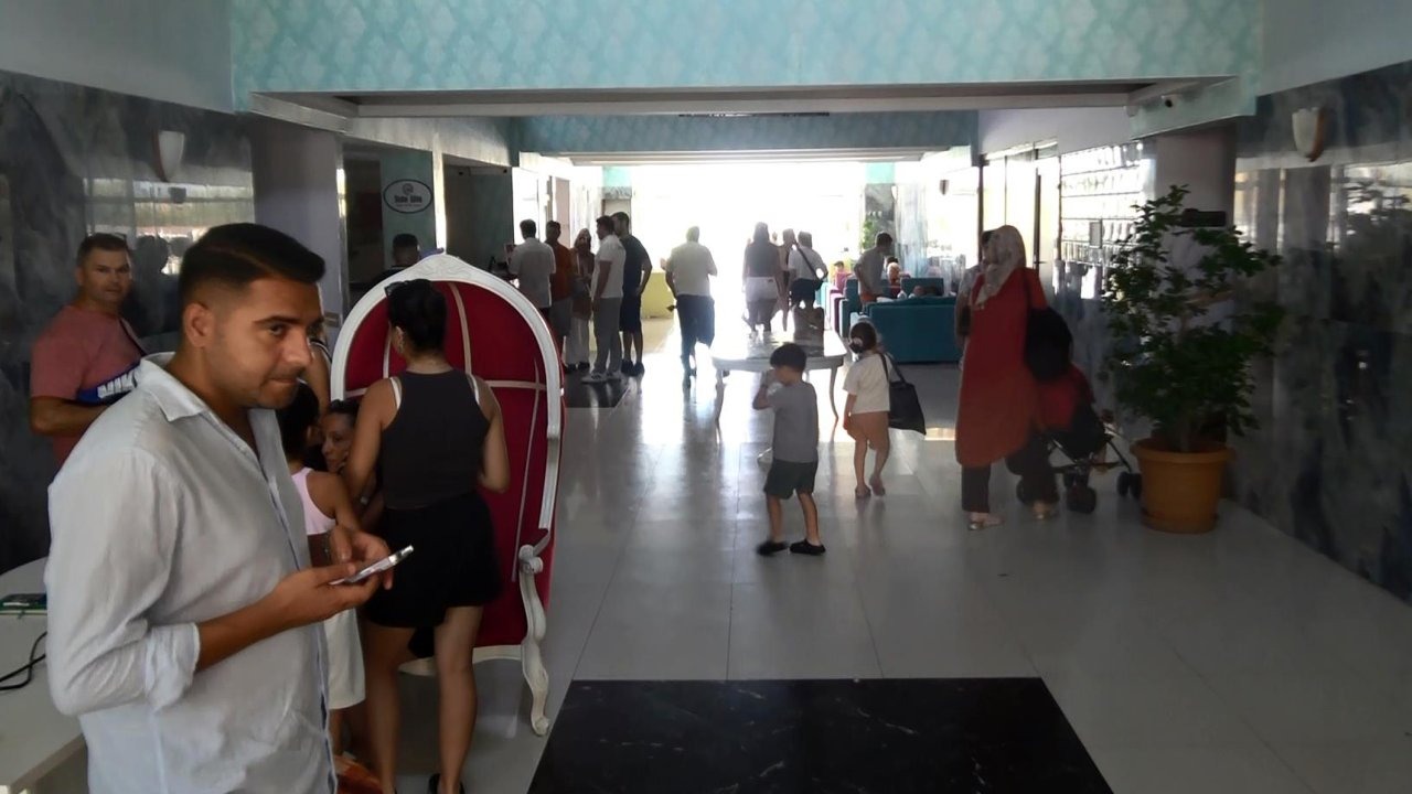 Otel müşterilerinden 'çalışanlar iş bıraktı, elektrikler kesildi’ tepkisi