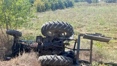 Devrilen traktörünün altında kalıp, hayatını kaybetti