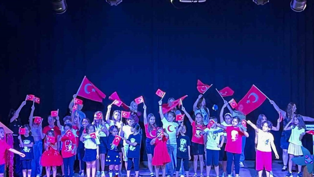 Drama eğitiminden sahneye: Miniklerden "Cüceler Ülkesi" gösterisi